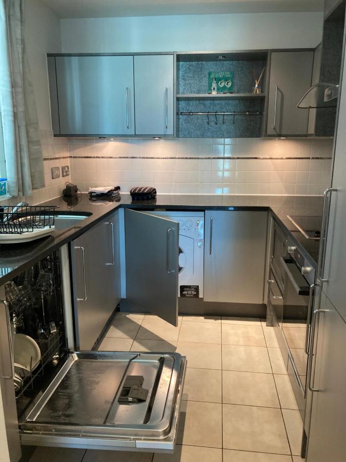 St George Wharf Apartment London Ngoại thất bức ảnh